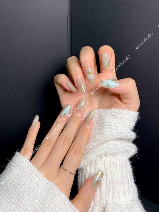 The Benefits of Press-On Nails: Making Manicures Easier