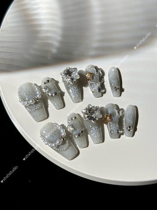 Snow Crystal Dream Nail Art