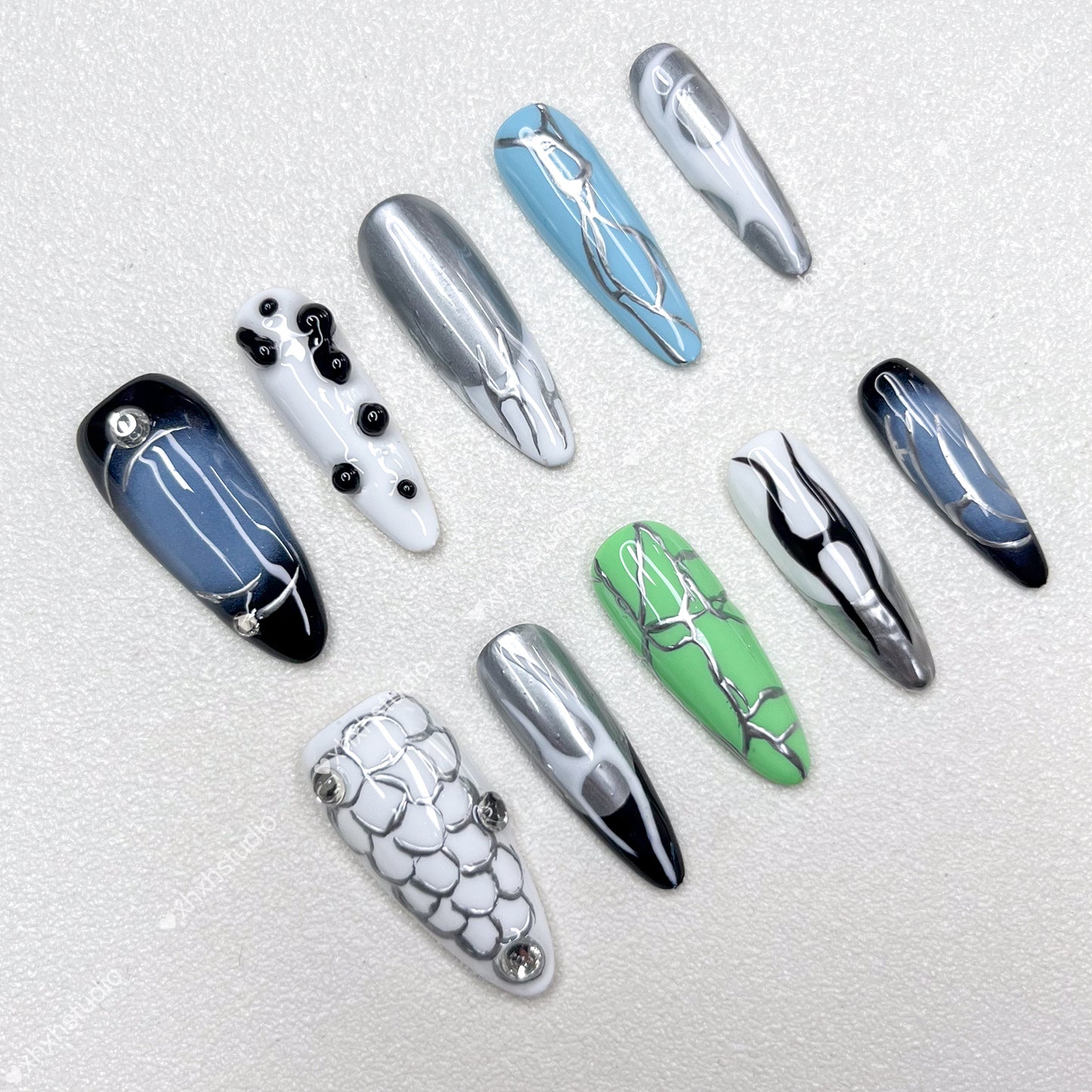 Cool Fantasy Pattern Nail Art